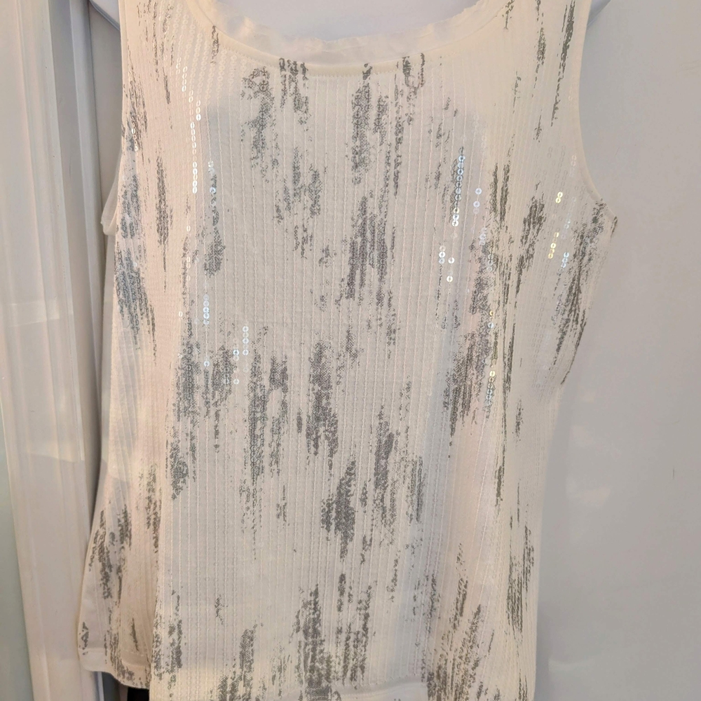 NWOT Chico's Sequin Embellished White and Silver Women's Top Size 2 - Picture 6 of 16